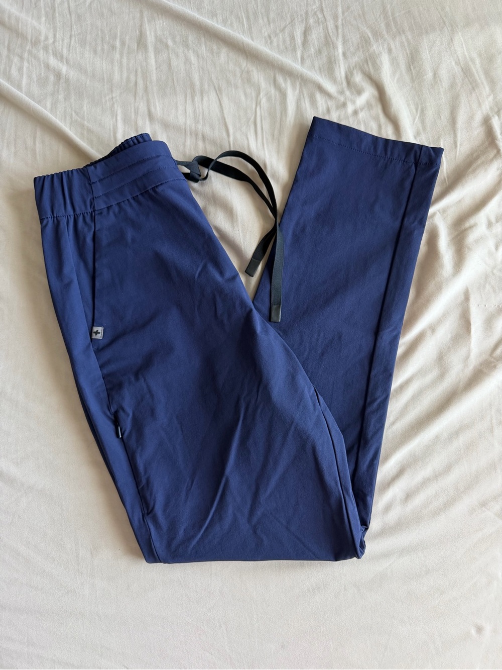 FIGS YOLA Women's Navy Blue Slim Fit Scrub Pants (S)